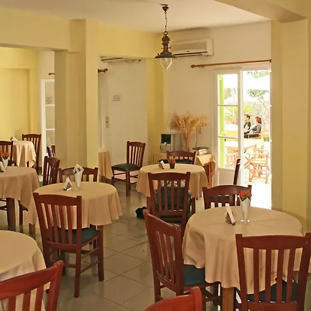 Arandis Inn Accommodation Complex 4* Parikia (Paros)